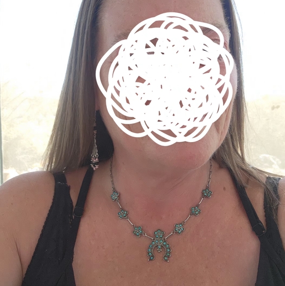 Delicate Native American Squash Blossom Link Necklace. - Picture 8 of 8